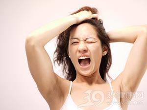 脸上的脂肪粒怎么去除 消除脸部脂肪粒的方
